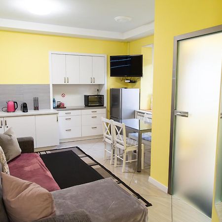Apartament Przy Rynku ออสตรอเวียตซ์ชเวียนตอกชิสกี ภายนอก รูปภาพ
