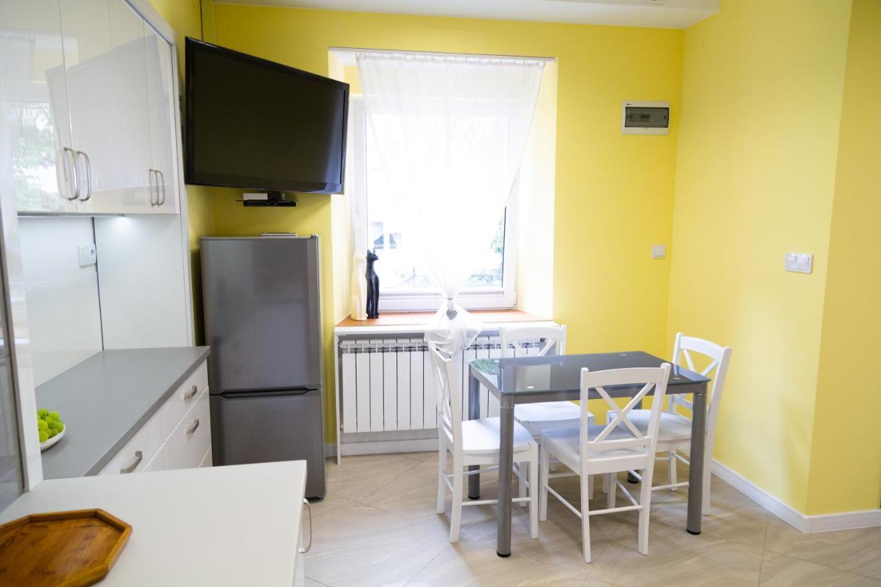 Apartament Przy Rynku ออสตรอเวียตซ์ชเวียนตอกชิสกี ภายนอก รูปภาพ