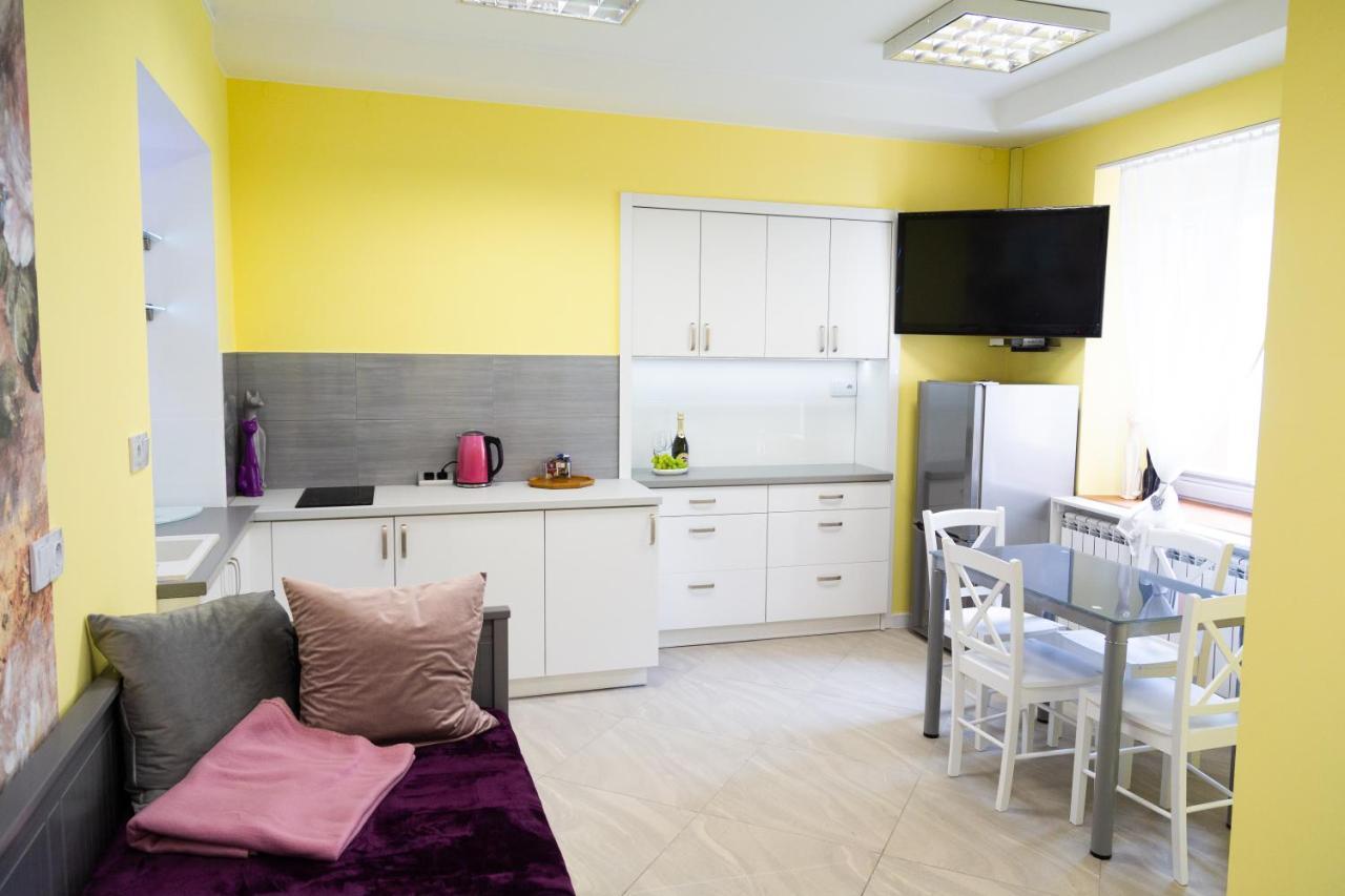 Apartament Przy Rynku ออสตรอเวียตซ์ชเวียนตอกชิสกี ภายนอก รูปภาพ