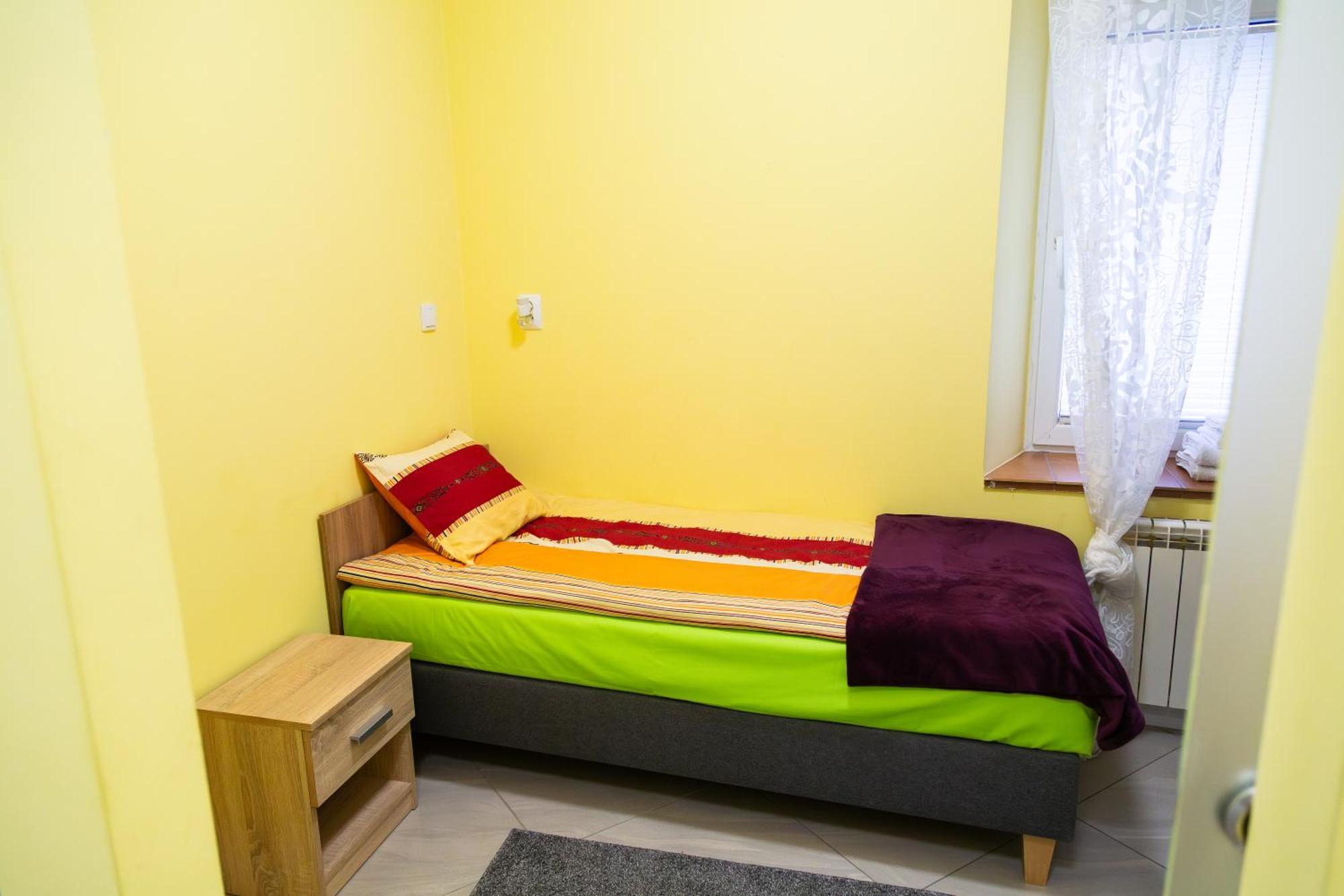 Apartament Przy Rynku ออสตรอเวียตซ์ชเวียนตอกชิสกี ภายนอก รูปภาพ